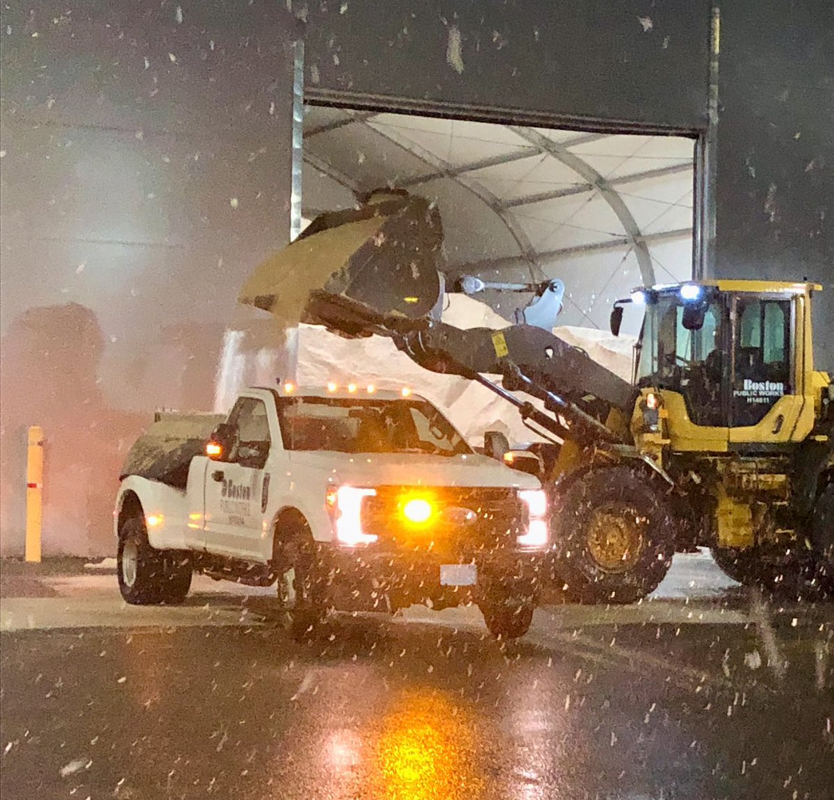 With snow falling in the @CityOfBoston, PWD crews are treating #BostonStreets. Once the snow ends, temperatures will continue to drop, so driving conditions could be challenging. Please take your time on the roads. Boston.gov/snow