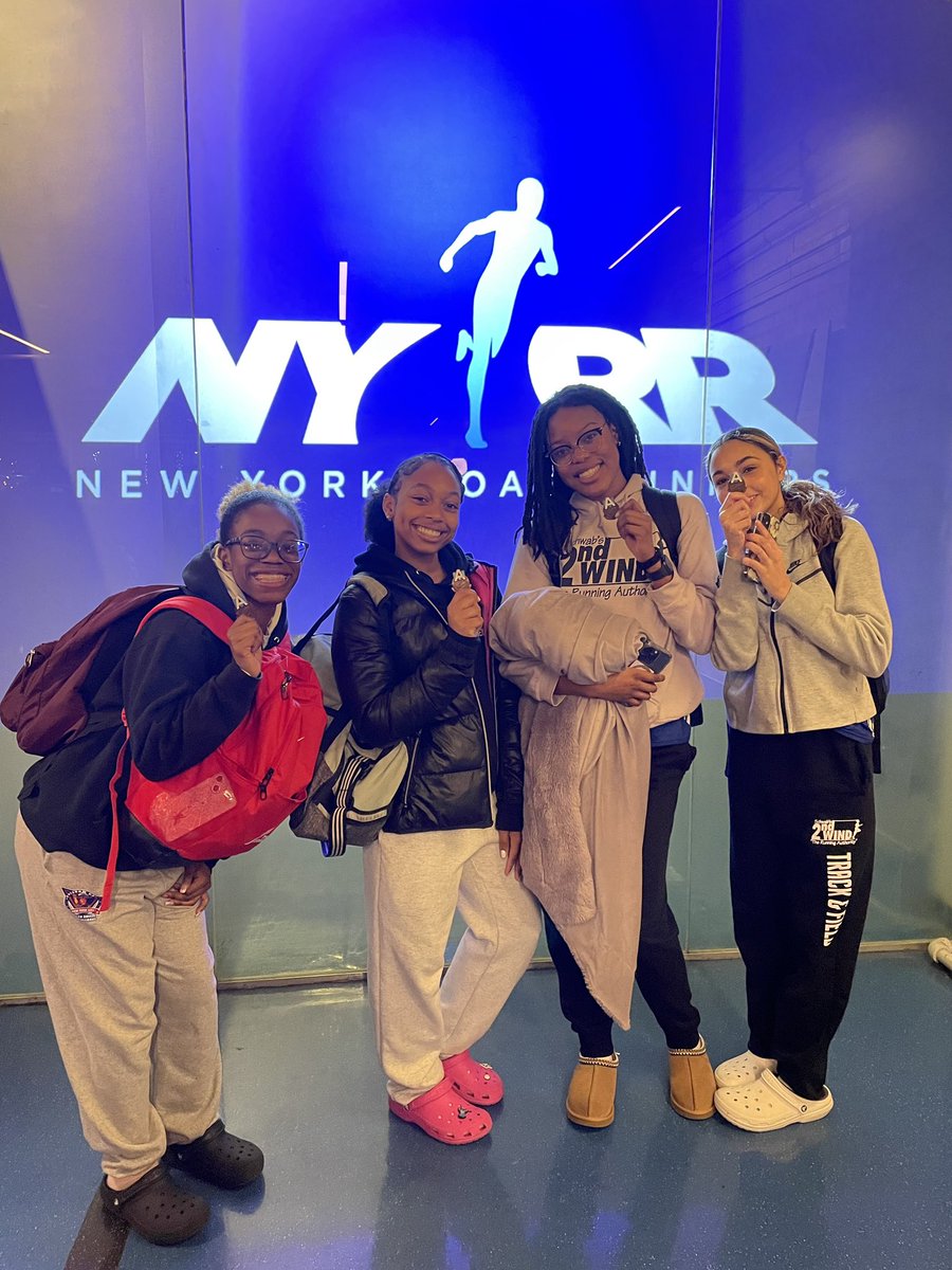 NBabAthletics's tweet photo. Great stuff from Girls Winter Track at the Stanner Games!!! @NBHSPrincipals @NBSuptDrG @KimSkillen @ArtWithMsLambo https://t.co/u5sPQV2VFo