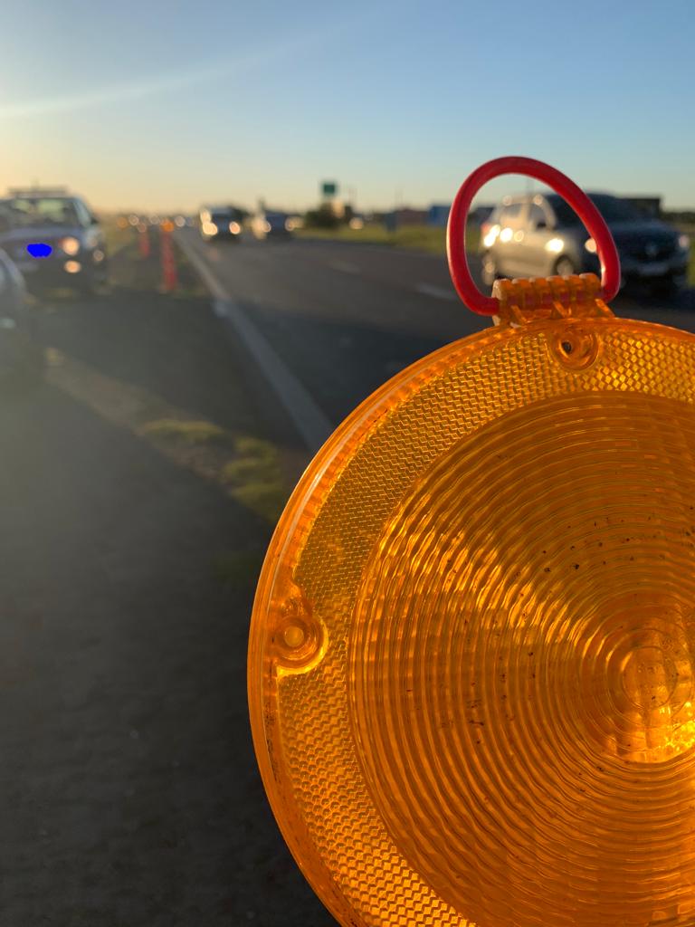 RedSegVial's tweet photo. #OperativoRetorno
Policía de seguridad vial monitorea la circulación en Autopista Rosario Córdoba desde #Funes a #Rosario.
Se registra tránsito fluido, sin congestionamiento.
✅ Seguimos cuidando tus viajes. https://t.co/9zGSMJq89n