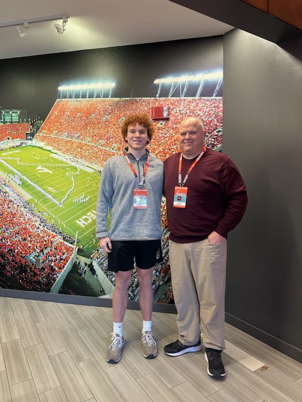JoeCrow54769433's tweet photo. Had a great visit at @HokiesFB Thanks @coachstuholt for having me up!
@patcrowley51 @coach_davidyock https://t.co/soSVkf8od2
