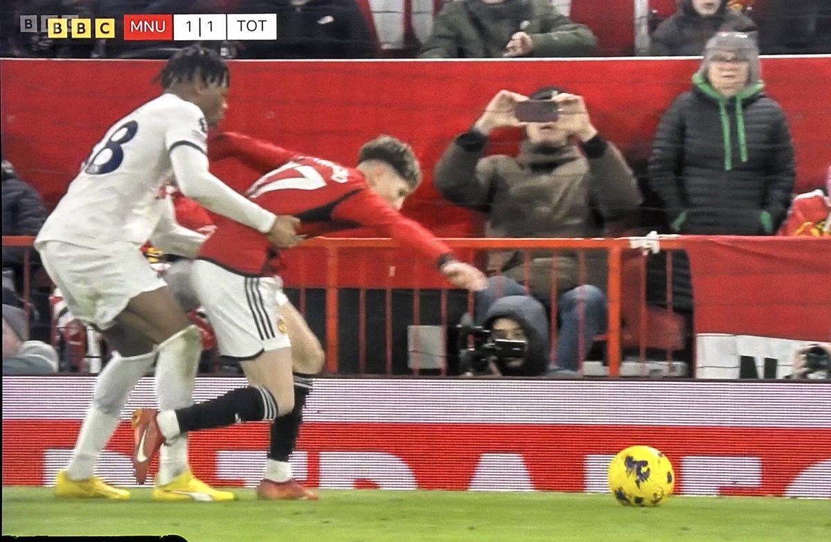 JayMotty's tweet photo. Guess which one was given as a penalty… https://t.co/HBTnTCrI5P