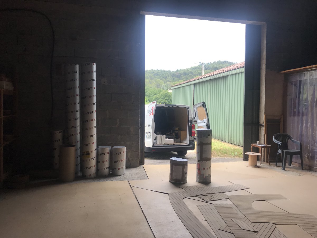 riviera_decking's tweet photo. Welcome to our workshop nestled in the heart of Provence! Today, we're taking you behind the scenes, just giving you a little sneak peek into our surroundings.
#BehindTheScenes #BoatDeckCoverings
#Flexiteek #rivieraDecking #ProvenceWorkshop https://t.co/QsN5wAtpmm