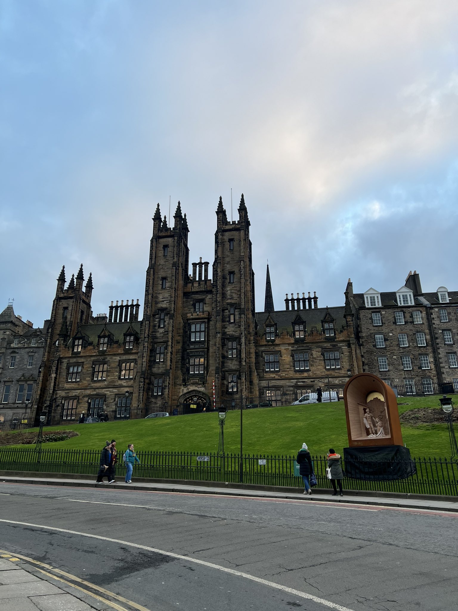 2 pic. Photo Dump Edinburgh, Scotland 🏴󠁧󠁢󠁳󠁣󠁴󠁿 #Travel #SoloTravel #UK #Europe #Scotland https://t.co/SJyjiDiYDX