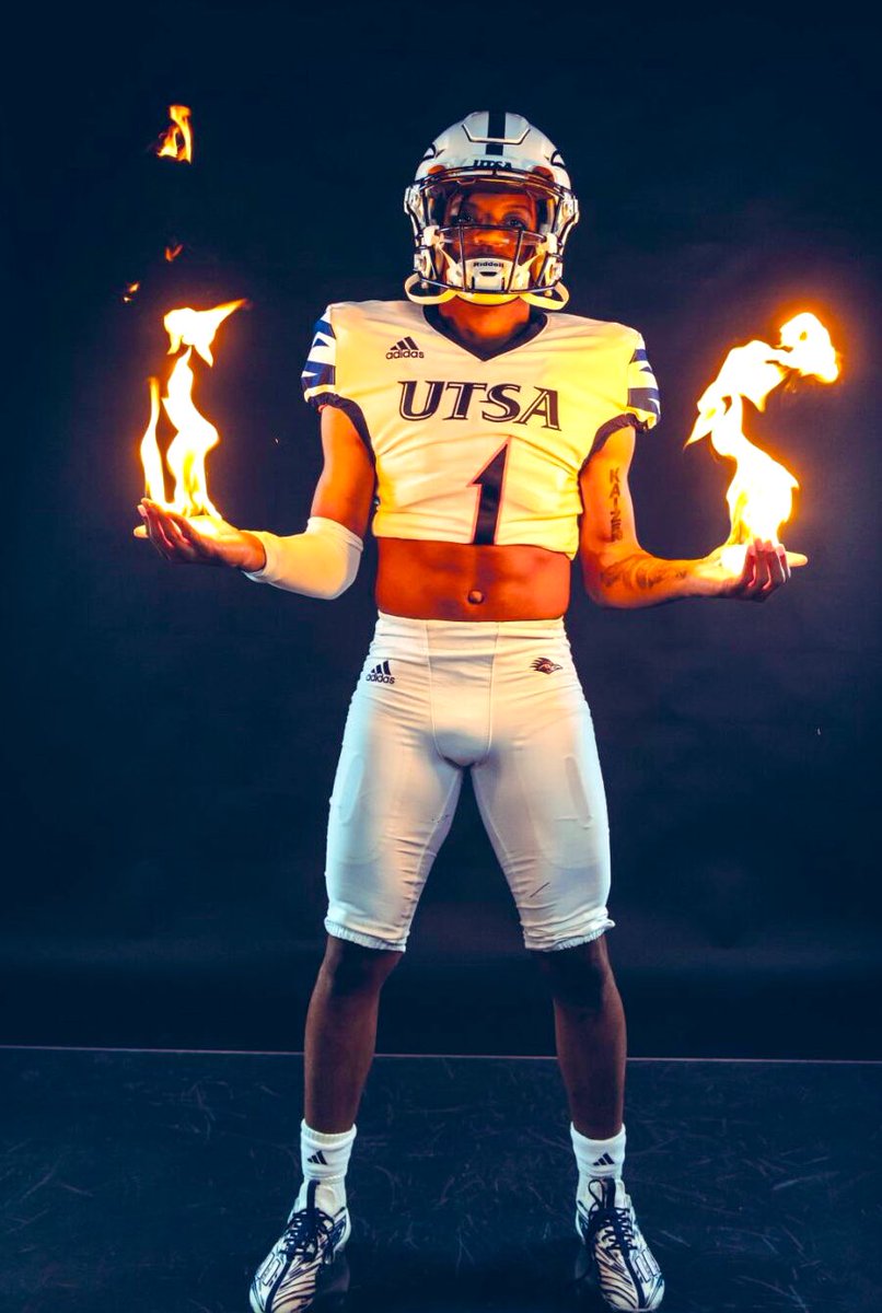 Willthegoat1011's tweet photo. HAD A GREAT OFFICIAL ViSIT with UTSA🔥🔥🔥🔥 https://t.co/z3pUXxl5yz