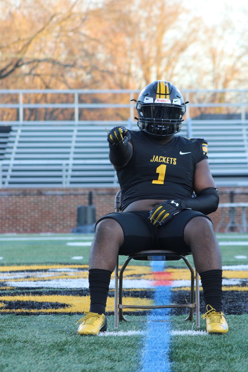 Thank you <a href="/RMCfootball/">𝗥𝗔𝗡𝗗𝗢𝗟𝗣𝗛-𝗠𝗔𝗖𝗢𝗡 𝗙𝗢𝗢𝗧𝗕𝗔𝗟𝗟</a> for a amazing official visit! I had a great time being around the guys and learning more about the program. Thank you to <a href="/CoachMcGeeRMC/">Nick McGee</a> and Coach Arruza for inviting me!