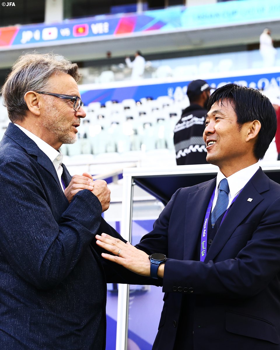 🇻🇳トルシエ監督🤝森保一監督 🇯🇵

#頂点そしてその先へ
#夢への勇気を #SAMURAIBLUE
#jfa #daihyo #サッカー日本代表
#AsianCup2023 #アジアカップ2023