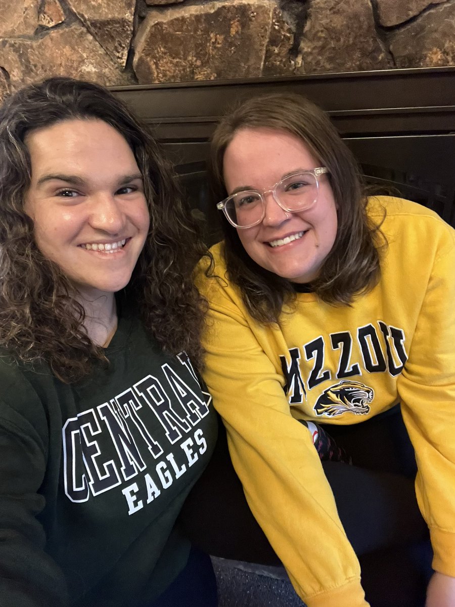 If you see me wearing random college sweatshirts, it’s because my friends went to school there <a href="/campwillmamis/">campwillmamis</a>