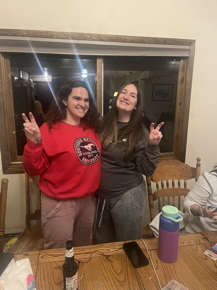 KatieInSTEM's tweet photo. If you see me wearing random college sweatshirts, it’s because my friends went to school there @campwillmamis https://t.co/sAMZUb9uym