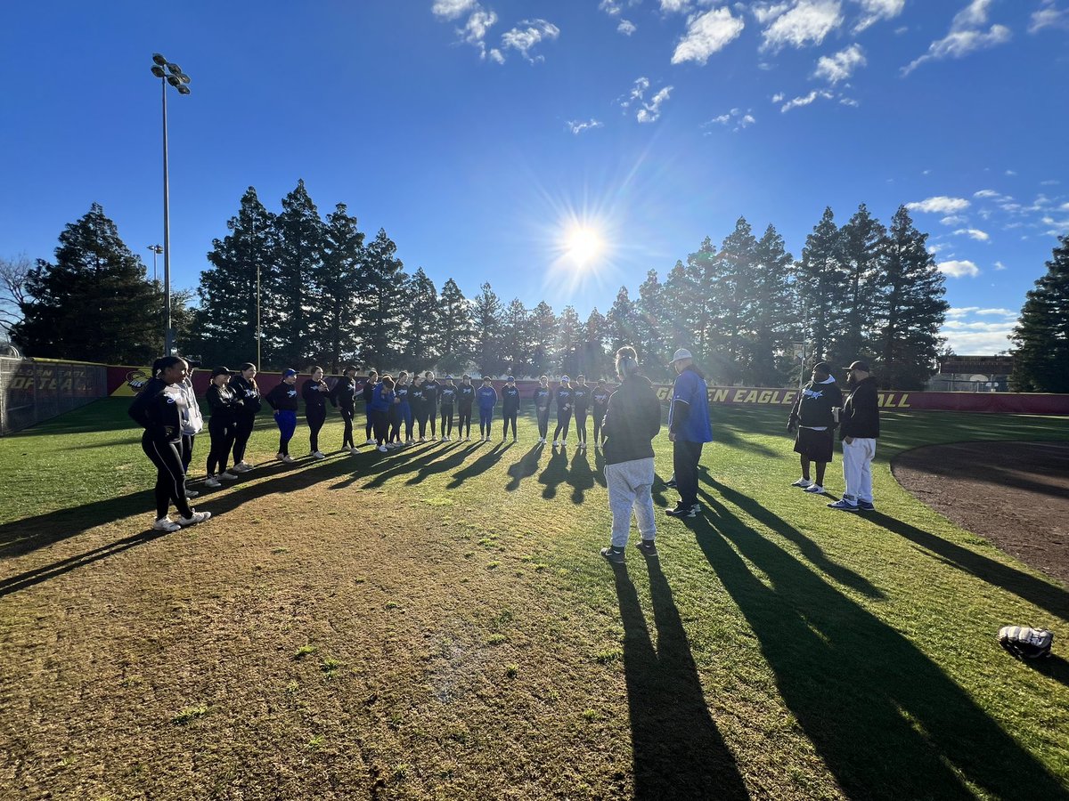 It’s a great day to be a Sorcerer. Had  our first inter-squad scrimmage with the 2027s and 2028s 💙🖤 #IronSharpensIron
