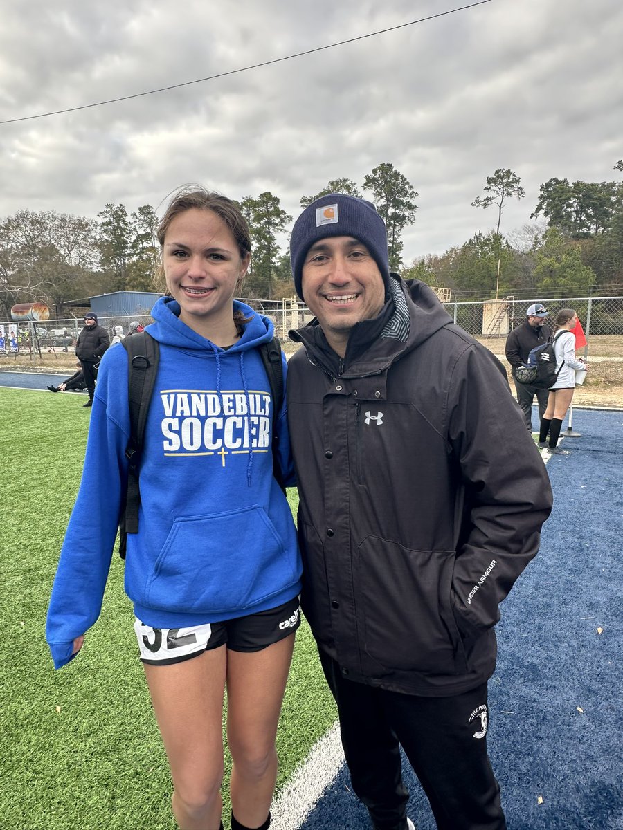 lolabug21's tweet photo. Thank you @CoachGusMota &amp;
@CollegeSoccerID TEXAS for a great day of COLD soccer. 🥶⚽️
Grateful for ALL the coaches who came out to coach and watch. Well worth the trip !! 
@chrismcbride88
@RaginCajunsSOC
@LionUpSoccer @KreweRush
@ImCollegeSoccer @SoccerMomInt https://t.co/YcCZmVmAuT