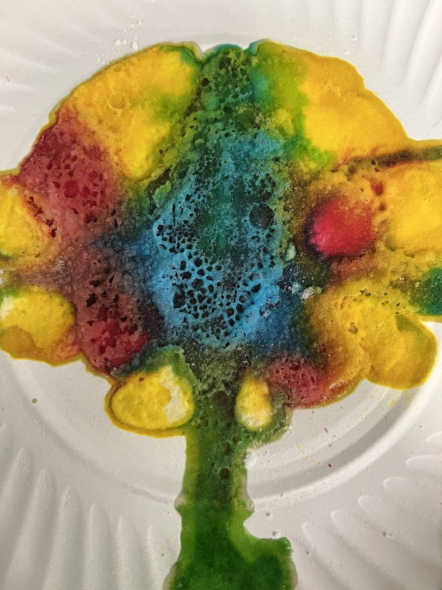 Experimenting with exploding colours. Minds are blown when they drop the colour on the page and it bubbles up. #howtheworldworks #ibpyp #playbased #istafricalearns