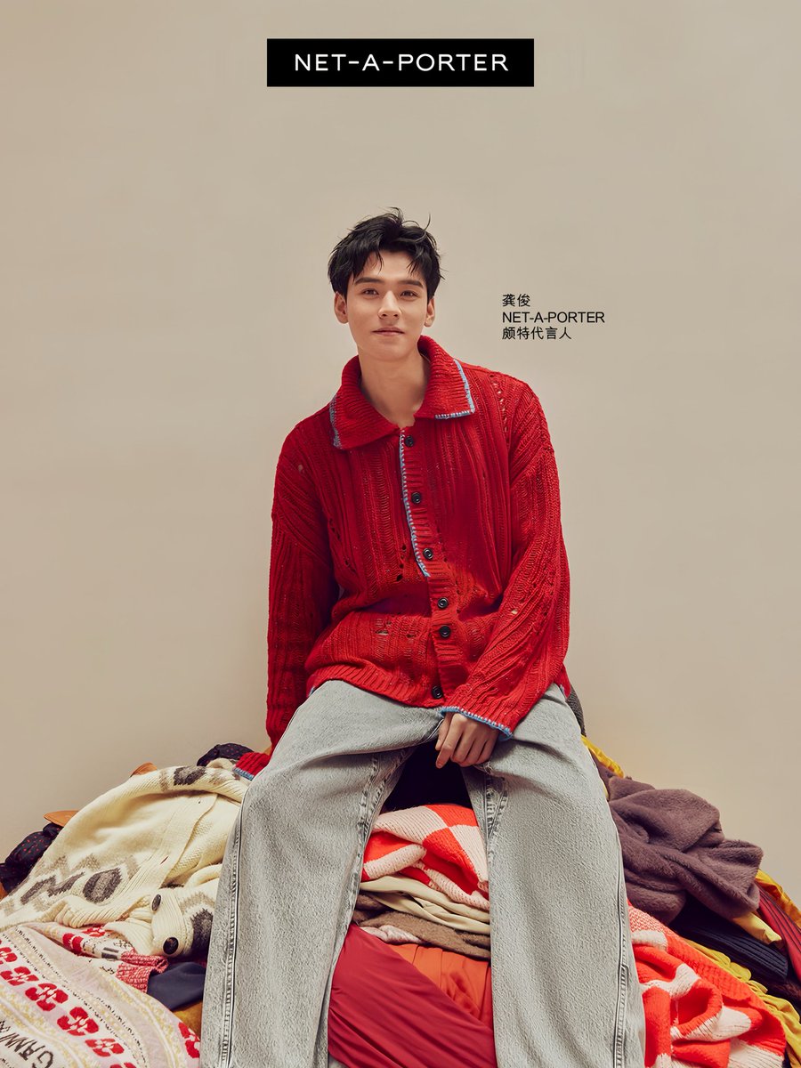 GongJunGlobal's tweet photo. 【240115 NET-A-PORTER】
New advertisement picture of Gong Jun for NET-A-PORTER New Year's season.
#GongJun #龚俊Simon #龚俊 #cungtuấn
#SimonGong #공준 #กงจวิ้น #ゴンジュン https://t.co/W1FQh16Yh5