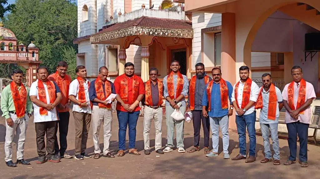 DayanandSopte's tweet photo. Under the leadership of Shri. Dayanand R. Sopte, distributed the sacred Akshata along with Ayodhya Ram Mandir Pran Prathistan Invitation Card to the  Mandir's of  Harmal Village Shri. Devi Bhumika Temple, Shri Ravalnath Temple and Shri Narayan Temple. https://t.co/Bi4bFYscnN
