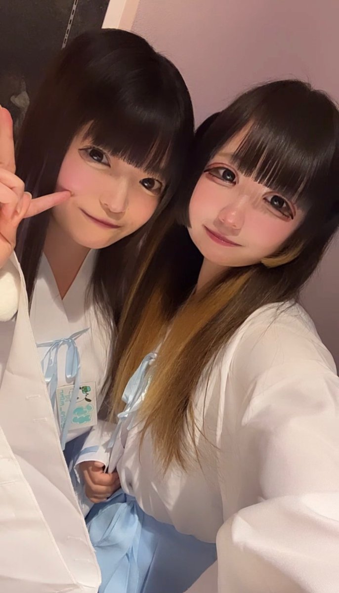 msmr_ria's tweet photo. そらさんありがとうございました🥺💓

入ってばっかりでなにも分からないりあに優しく教えてくれてありがとございました(՞⸝⸝ᵒ̴̶̷᷄꒳ᵒ̴̶̷᷅⸝⸝՞)

地元トークめちゃ楽しかったです🥳
ほんとうにそらさんと一緒に働けて幸せでした💞
だいすきです໒꒰ྀི∩˃ ᵕ ˂∩꒱ྀི১💗💗💗 https://t.co/pzdmvWaSnk