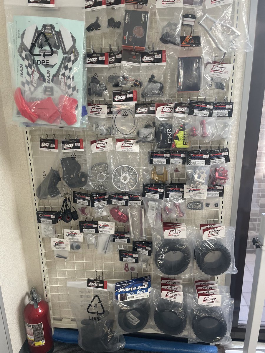 OBLHOBBY's tweet photo. #LOSI #プロモト-MX 緑は今週入荷予定です、ぜひご検討ください、よろしくおねがいします【ブルー/赤/在庫即納】
#Promoto-MX純正品とGPM製社外品両方とも在庫になりました、ネットショップは後で出品します、しばらくお待ちください。
https://t.co/LNie1hB05p https://t.co/X60QKNH3Nv