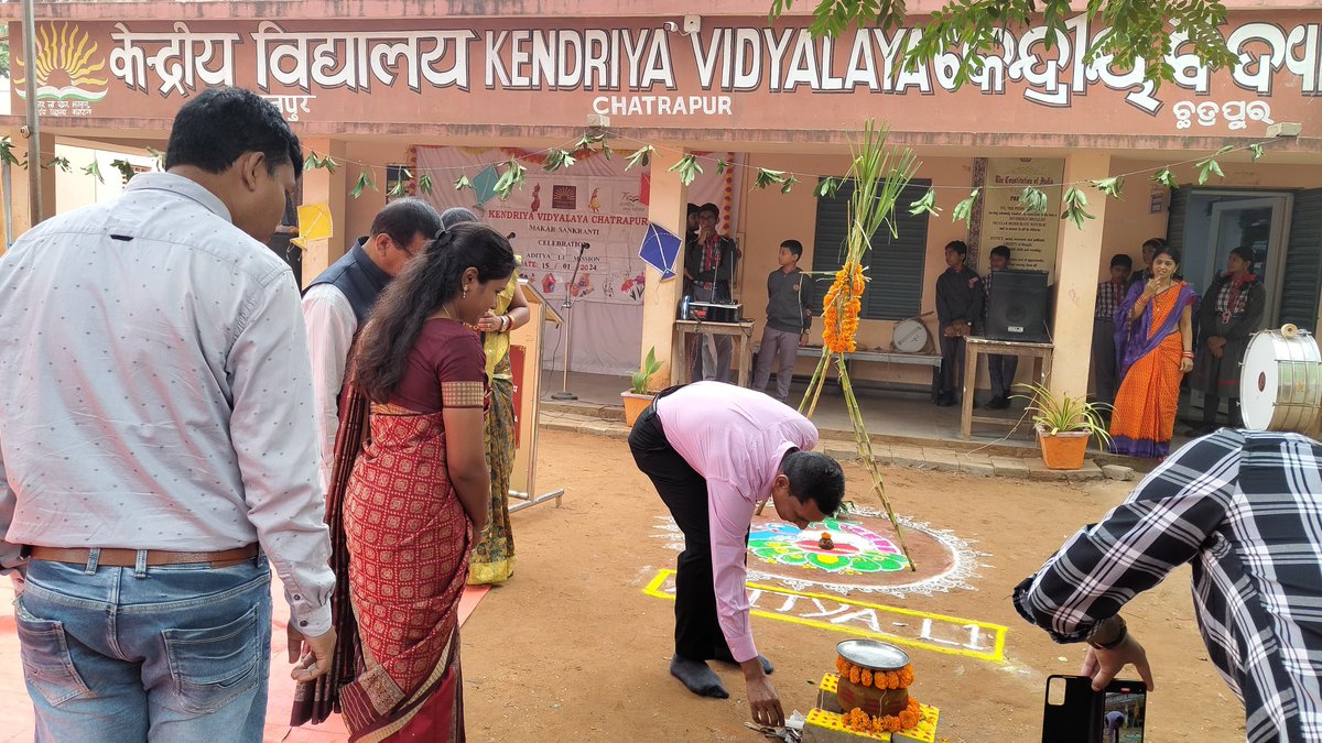 KVChatrapur's tweet photo. Vidyalaya Celebrated #MakarSankranti is truly a #OneNationOneFestival @EBSB_Edumin https://t.co/ap5Iaj8kY4