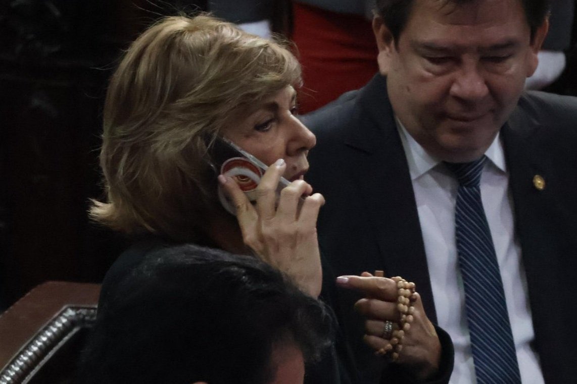 minoretto's tweet photo. La virgen: nel, mija, no se va a poder. https://t.co/fv7wasINU1