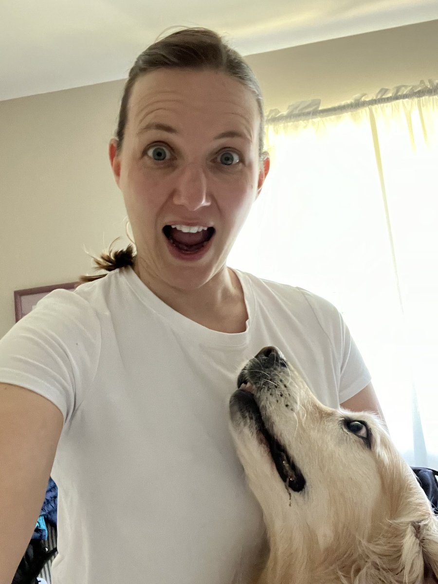 deepseadawn's tweet photo. When your academic friend and your dog become friends to each other! 🥰🥰🥰
#DogsAreStillGood @bunsenbernerbmd https://t.co/VIKplAju69