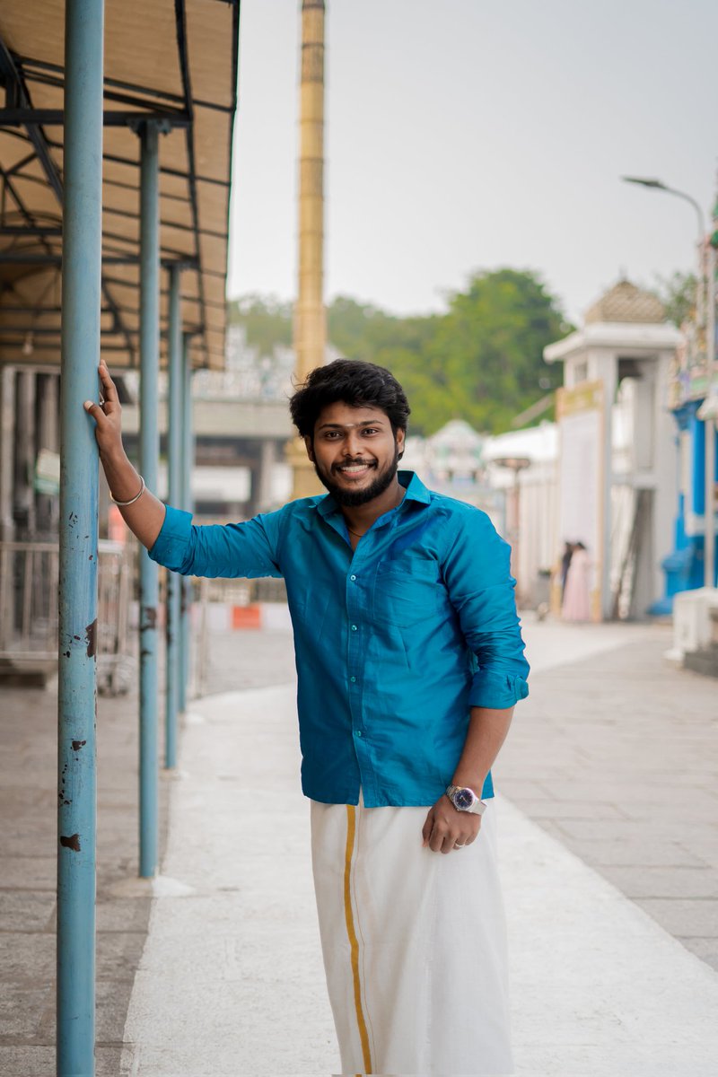 Ravi_vj_actor's tweet photo. May this Pongal put an end to all the negativities in your life and bring you positivity ♥️

அனைவருக்கும் இனிய பொங்கல் நல்வாழ்த்துக்கள் 🌾 #2024 #ravivjactor https://t.co/aLMyIZzEWr