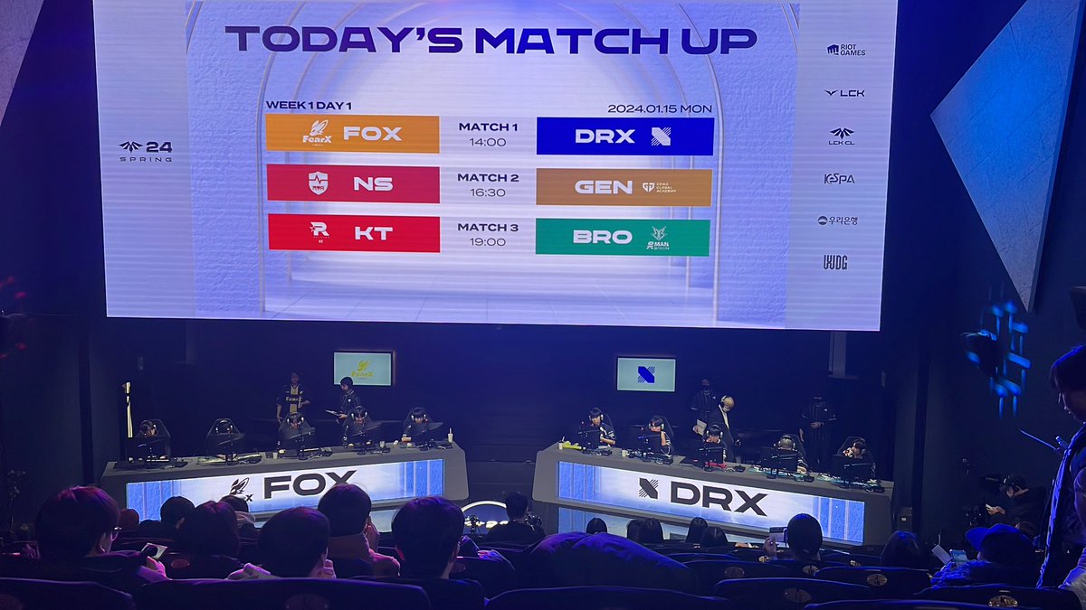 Bryon_Barnes's tweet image. Lck cl day one.