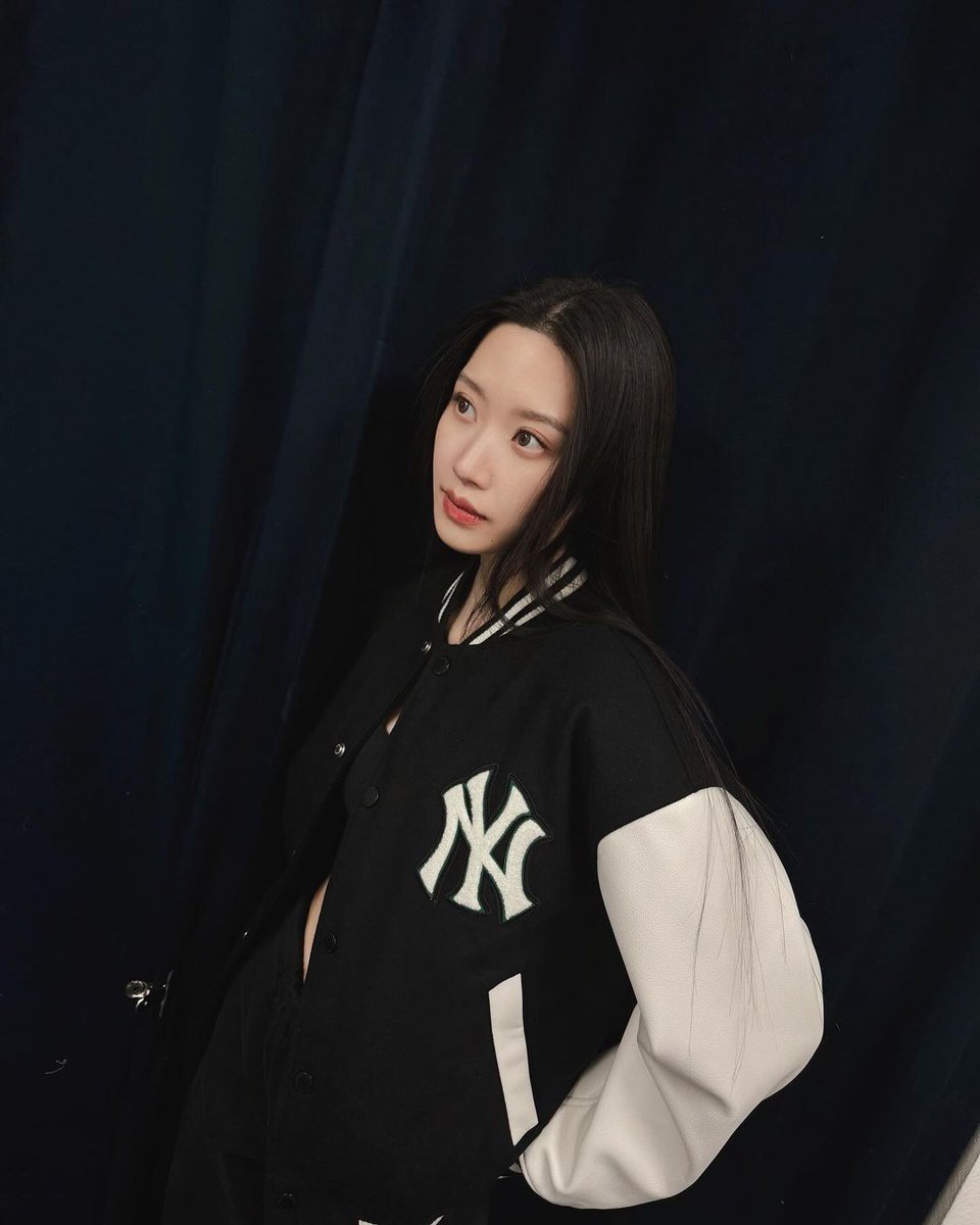 hiymkysupporter's tweet photo. m_kayoung Instagram Update
This year again with MLB 🖤 #mlbkorea #mlbcrew #mlbvarsityjacket #mlbhat
#MunKaYoung #MoonGaYoung #문가영 https://t.co/MQdtHzBQwv