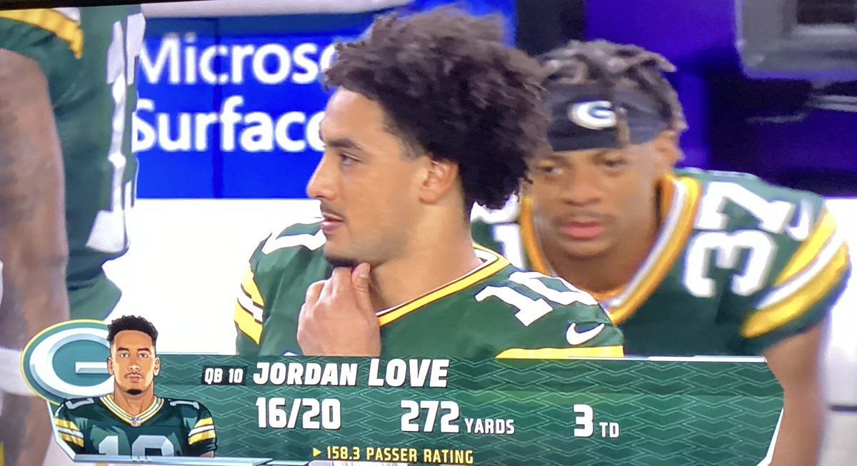 fun_4_fans's tweet photo. All GB needed is Love #Packers #funforfans https://t.co/pfy5P08aMm