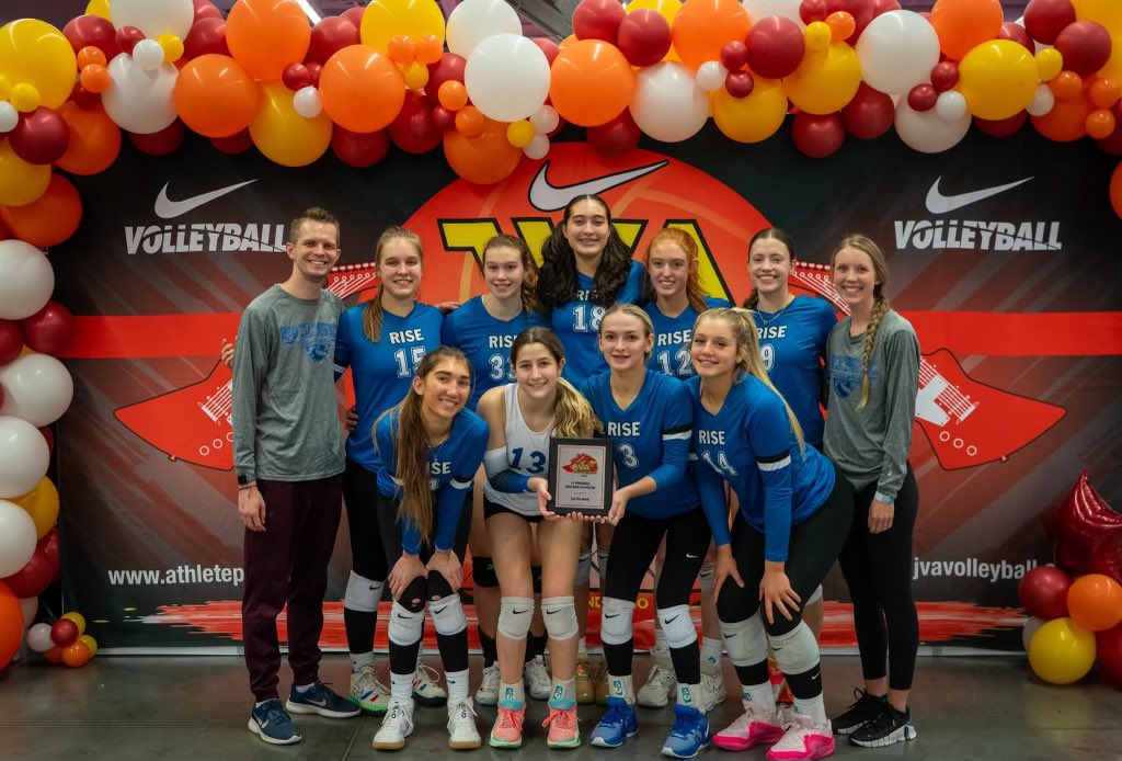 BaileyRafferty3's tweet photo. First Tournament &amp; first piece of Hardware! 1st in Silver 

JVA - Rock N Rumble 17’s 

A great weekend of lots of volleyball, even got to see a long distance friend! https://t.co/kIrPyyWgxu