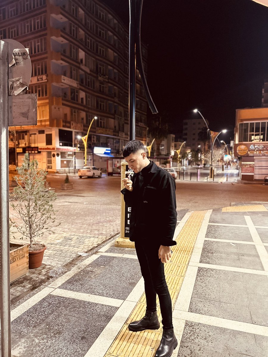 alanotunc1's tweet photo. 🚬 https://t.co/zkFsrHBItk