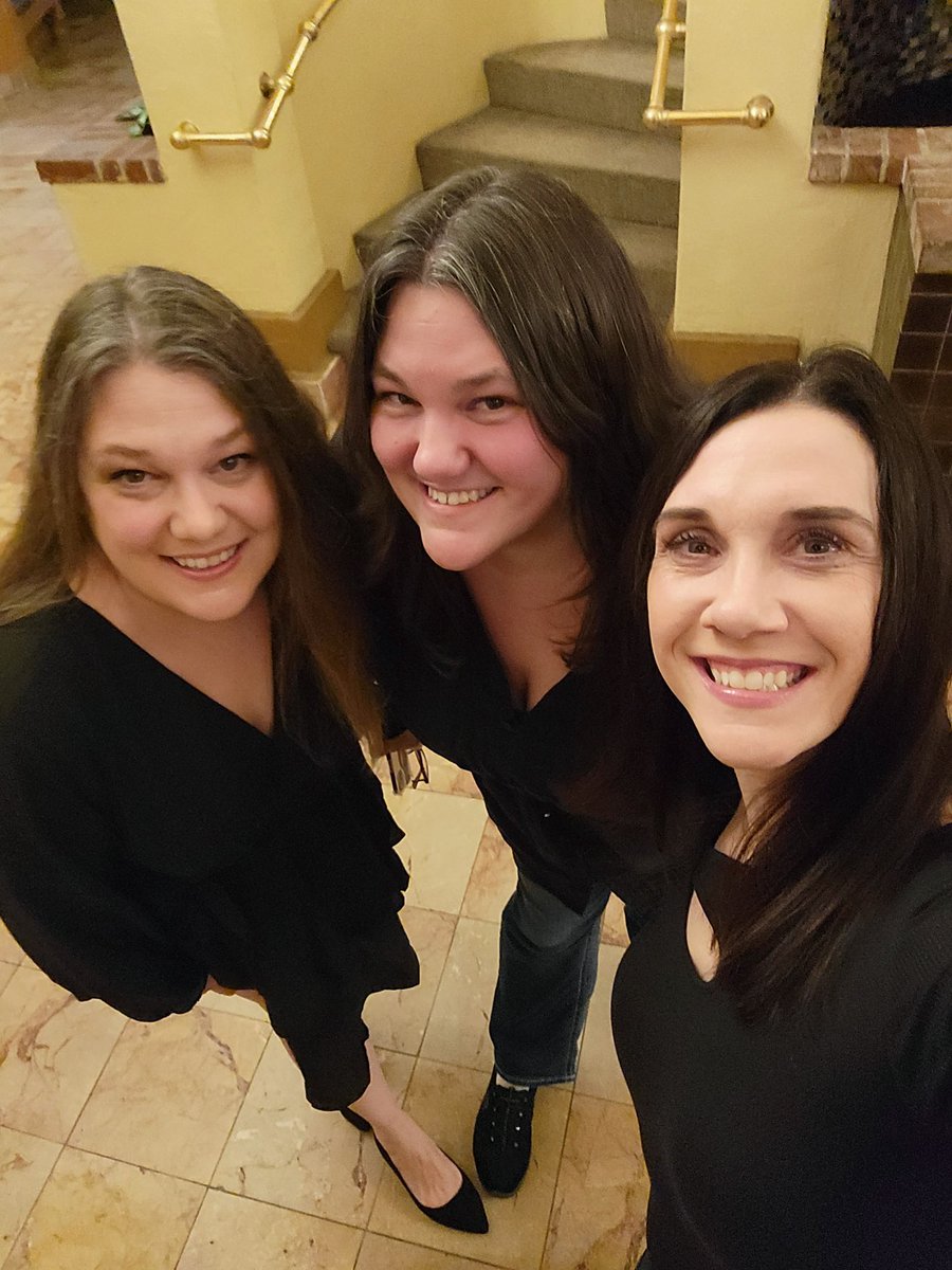 comj75_krissy's tweet photo. Been at work all day, but I’m here now to make my obligatory Messer post! Pics from 1 year ago today! #whoismesser https://t.co/j6tGZNsq0c