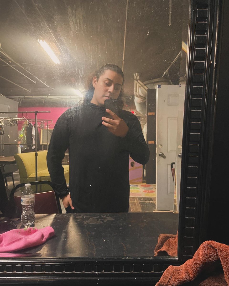 Alegriadcirque's tweet photo. By day one way by night another 😈✨🎪
•
•
•
#gogoboy #sundayvibes #dancer #dragqueen #burlesque #exoticdancer #circusartist #FitnessJourney #gayboy https://t.co/pQm0IEGYBq