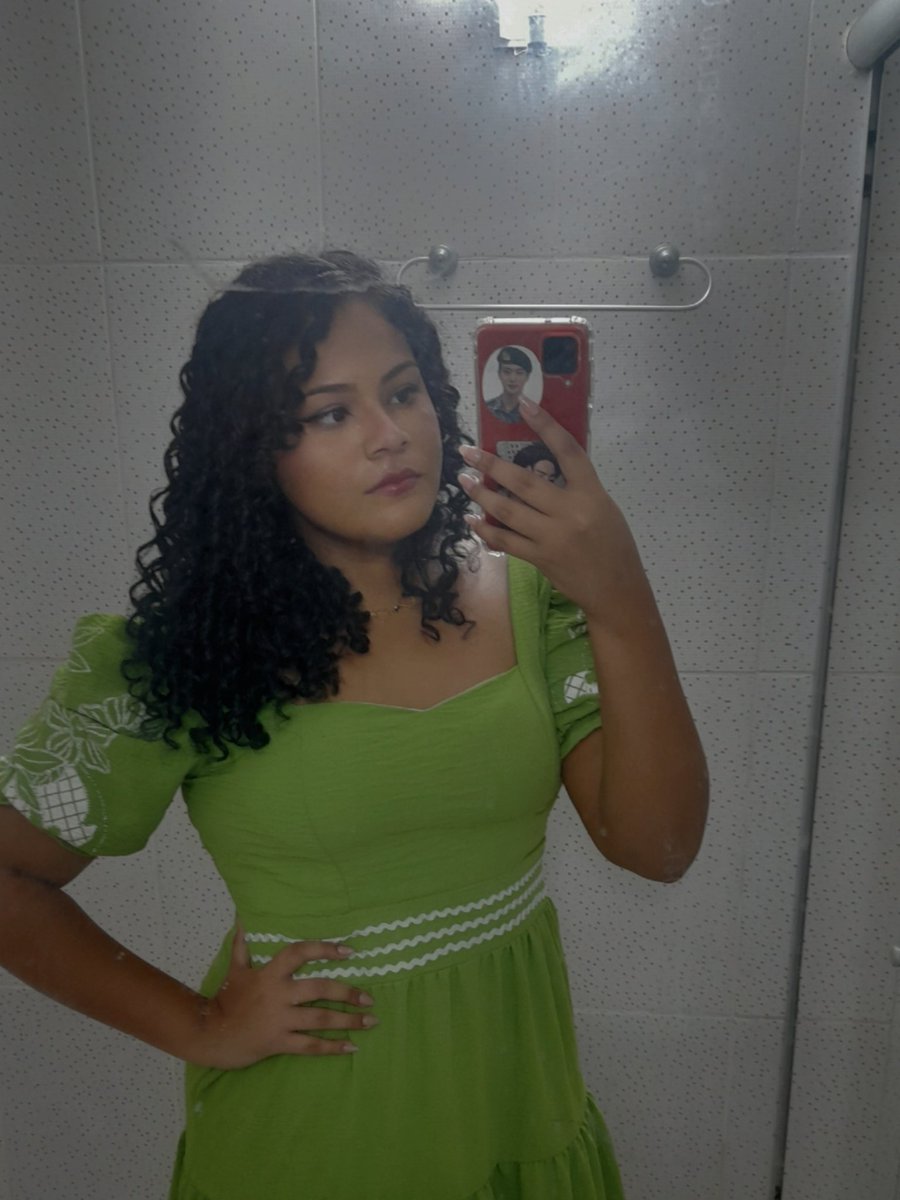 taehycc's tweet image. linda e mulher de militar 💍🎖