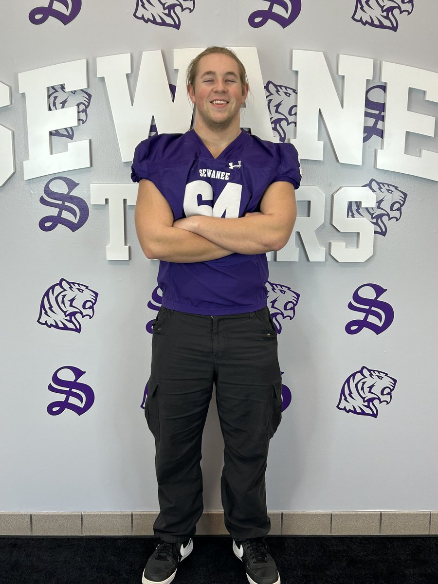 Had a great visit to <a href="/SewaneeFootball/">Sewanee Football</a> this past Thursday. Thankful for the discussions with Coach McCollum and <a href="/Coach_DGaither/">Drew Gaither</a> and @jacobfloyd_  #poundtherock