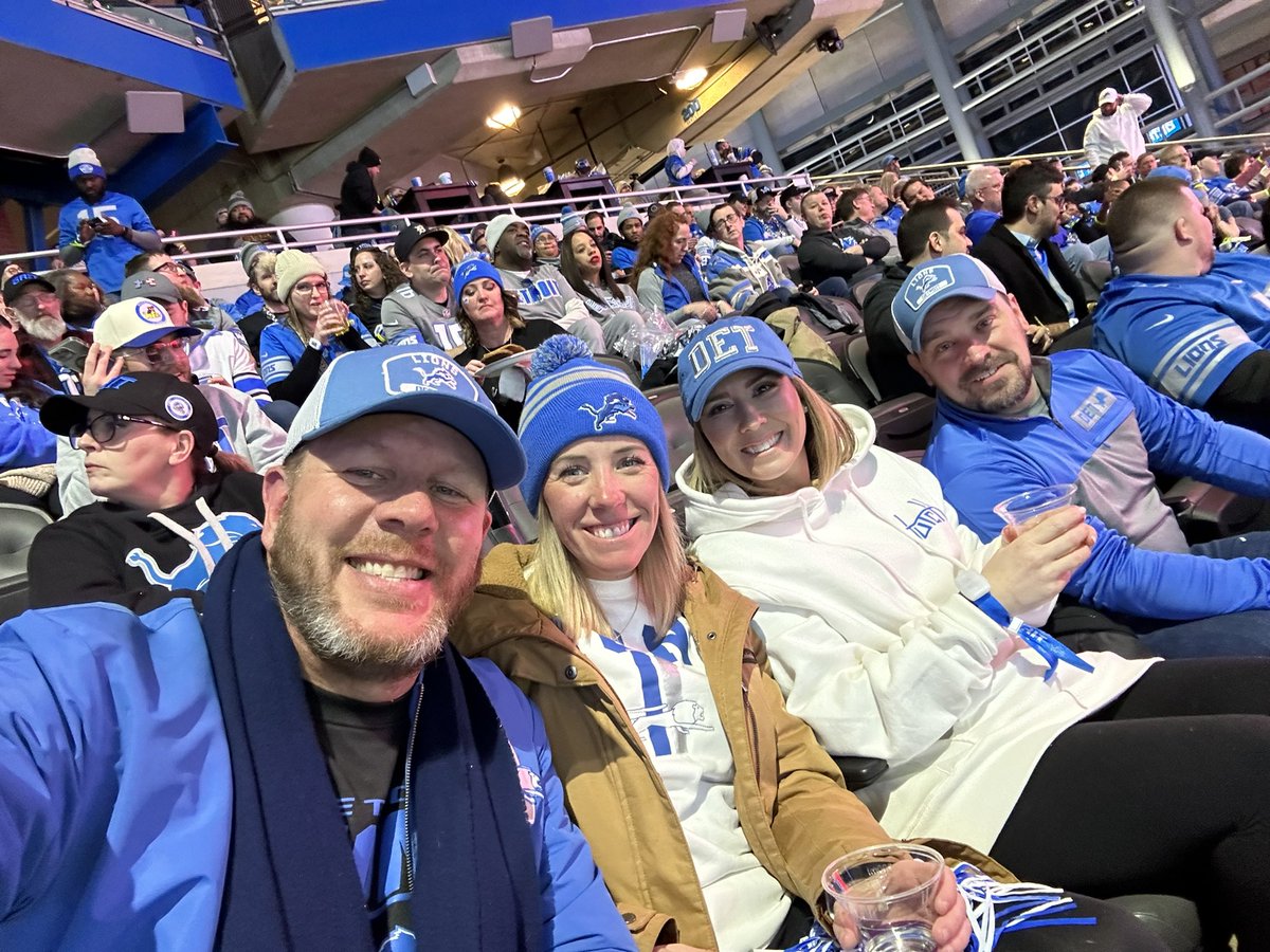 derekrafferty1's tweet photo. Let’s go Lions!!! #OnePride https://t.co/vZUEvt4yMv
