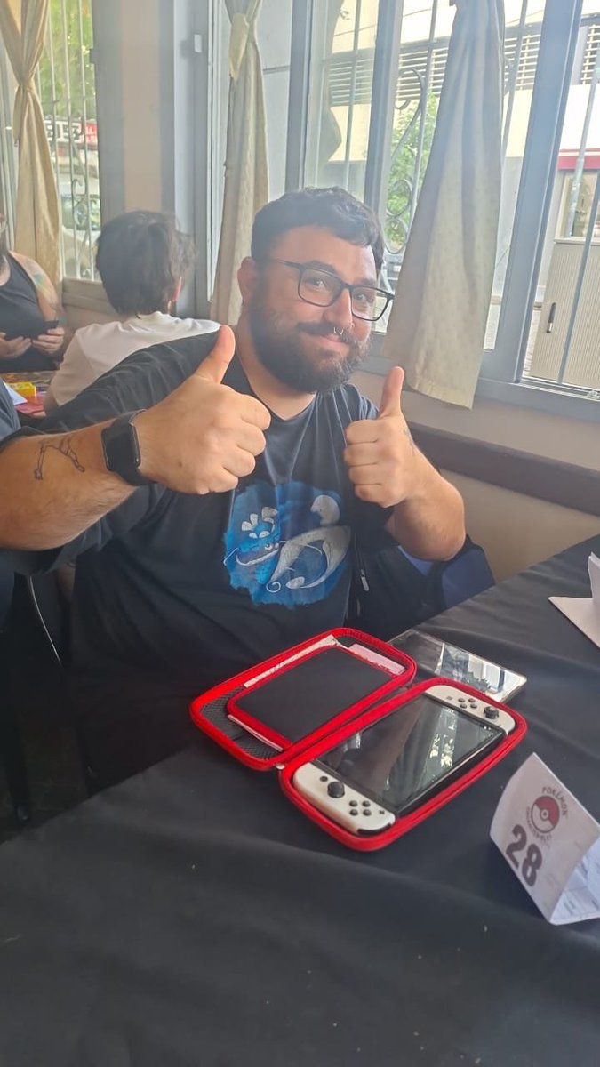 PokemonVGCArg's tweet photo. Hoy tuvimos los dos primeros torneos del año!
Felicitamos a @Yoppo03 por ser el ganador de ambos torneos y sumar sus puntos de cara al mundial de Hawaii!

Seguimos sumando gente a la comunidad y los invitamos a todos a sumarse al mundo del VGC https://t.co/aHdekXqQlW