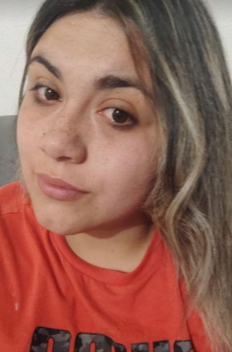 Huellas_Mujer's tweet photo. Sigue la búsqueda de Alison en el Gran #Concepción. Salió de su casa sector Collao en automóvil de aplicación. Su hermana denuncia que las policías no la están buscando este fin de semana, es por esto que pide compartir su foto para poder encontrarla. #RT #LeyExtraviados https://t.co/Ctrm2hSexr