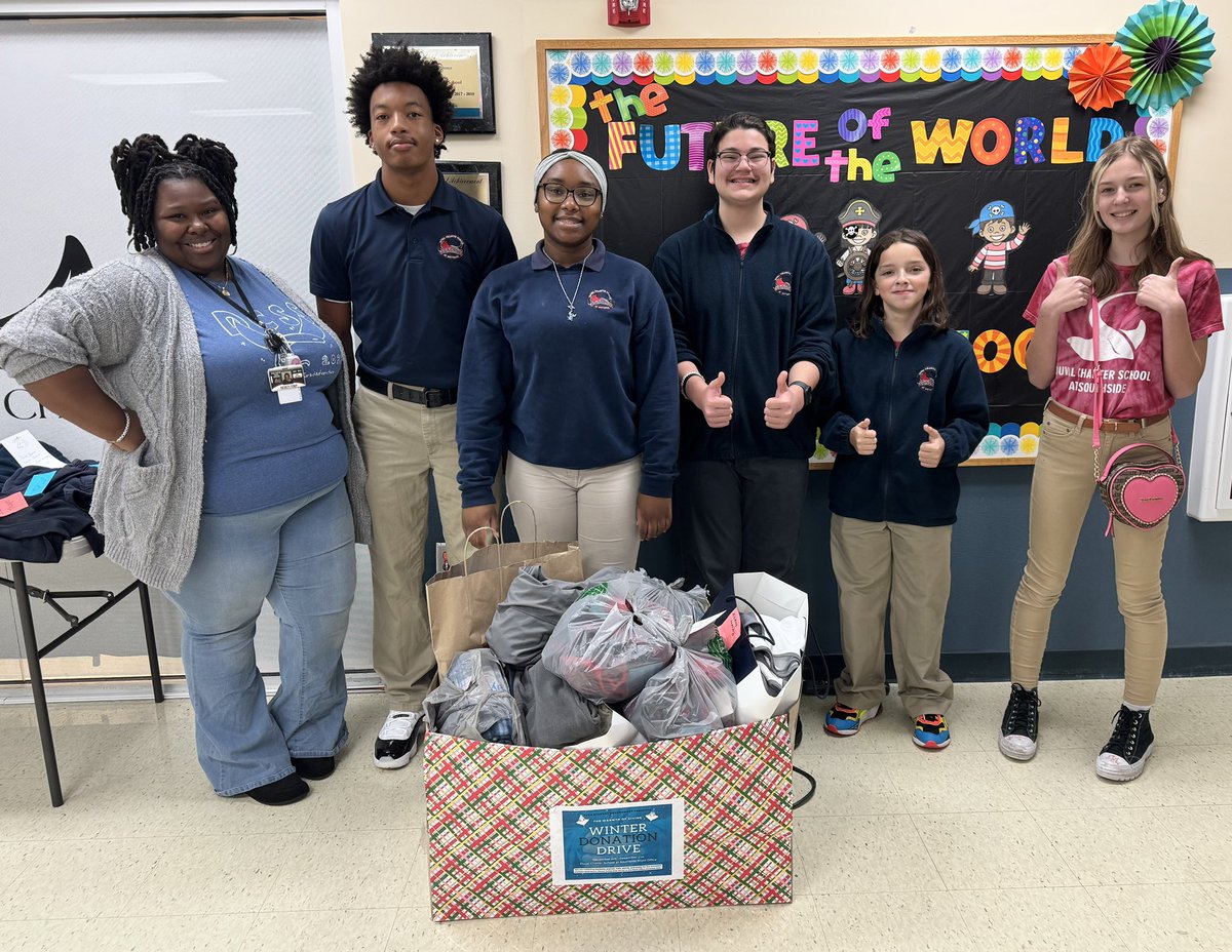 DCSSouthside's tweet photo. SGA winter warmth drive for a 501 c3 T’s Compassionate Care. 
https://t.co/3P9jhAFIRM From your SGA: “This year we are taking our leadership to another level &amp; taking pride in giving back.”  #CSUSAproud #CSUSAtoday #givingback #studentgovernment #MLKweekofservice  @CSUSAJonHage https://t.co/lOR2GfkcUw