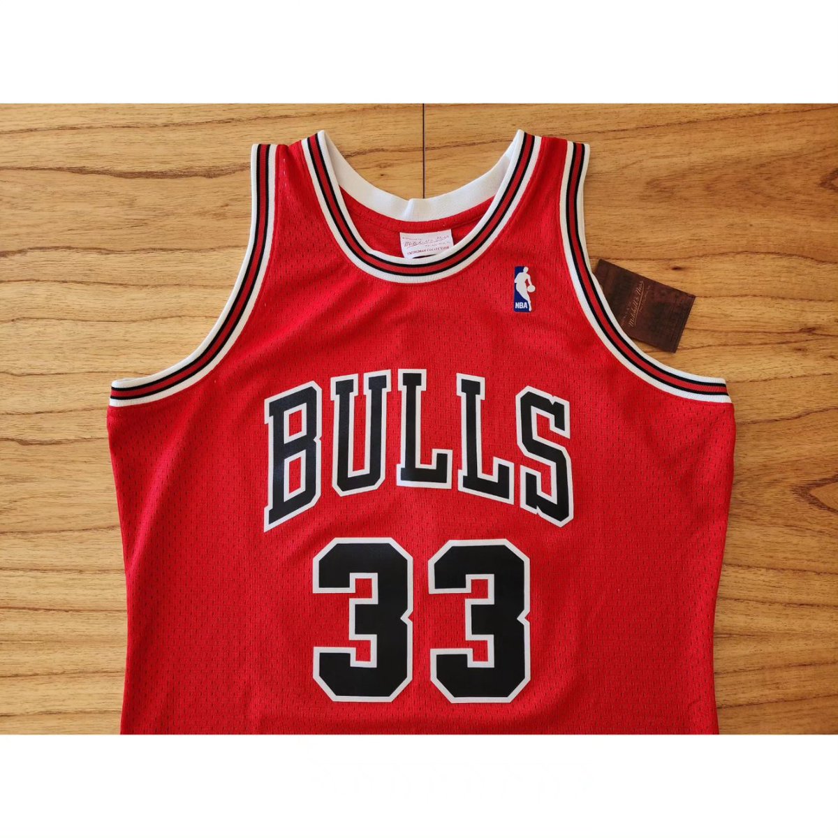 nba_jerseys_arg's tweet photo. Camiseta #NBA Mitchell &amp; Ness Chicago Bulls. Scottie Pippen. Talle L (56 × 75cm). Nueva. Original https://t.co/C0hvUXMi8d