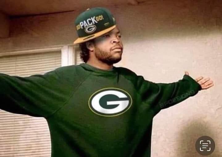 KhemistryByMars's tweet photo. Welp, that was enough excitement for today, Lol! Greenbay STAND THEE FUKK UP! Aint nuffin but a “G” thang! 💛💚 #GP4L https://t.co/wiN1tbDmpv