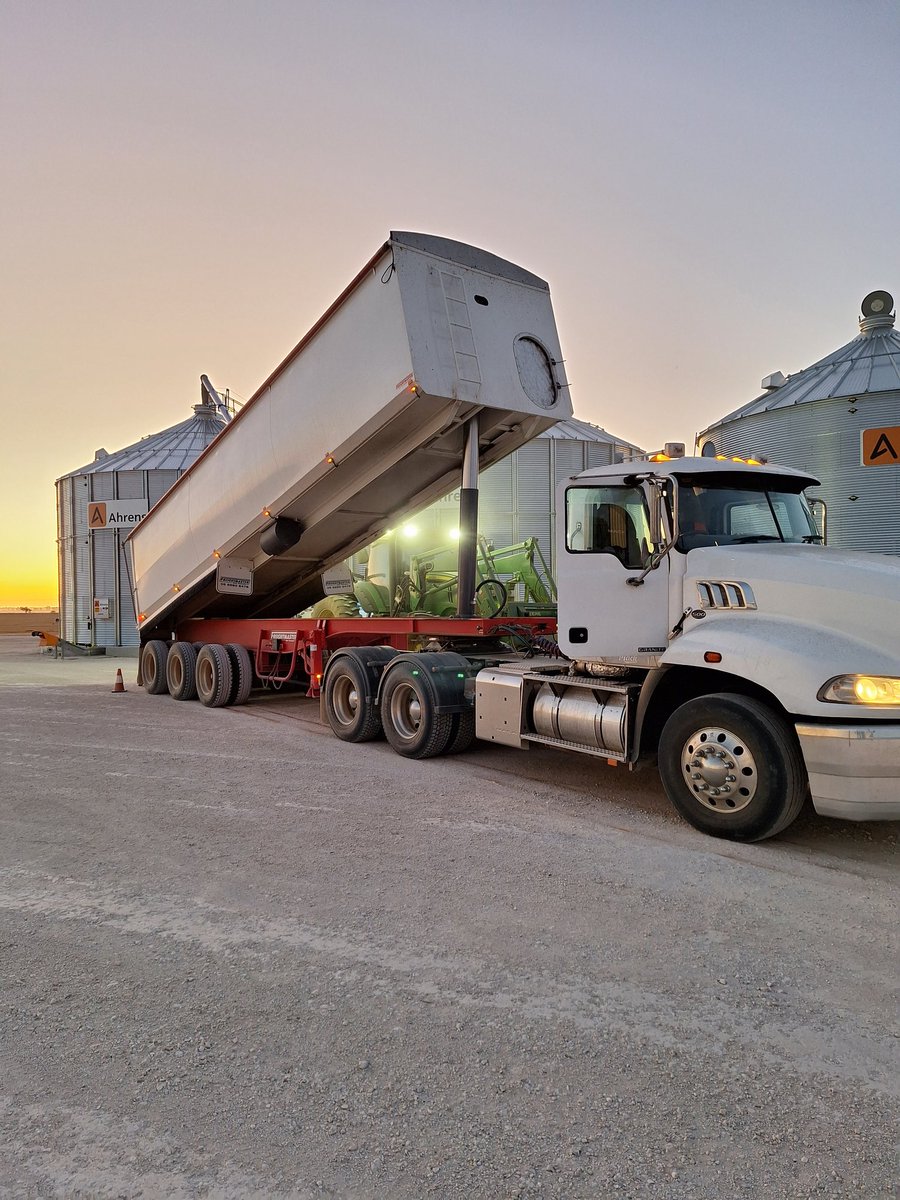 Jonathan Dyer tweet media