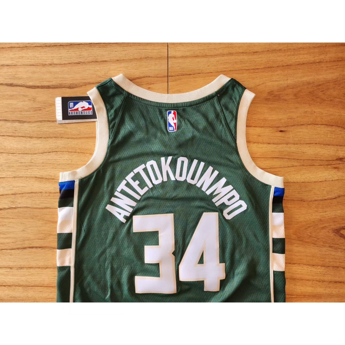 nba_jerseys_arg's tweet photo. Camiseta #NBA Nike Swingman Milwaukee Bucks Icon Edition. Giannis Antetokounmpo. Talle S/40 (47 × 71cm). Nueva. Original https://t.co/PIIcJFh1A4