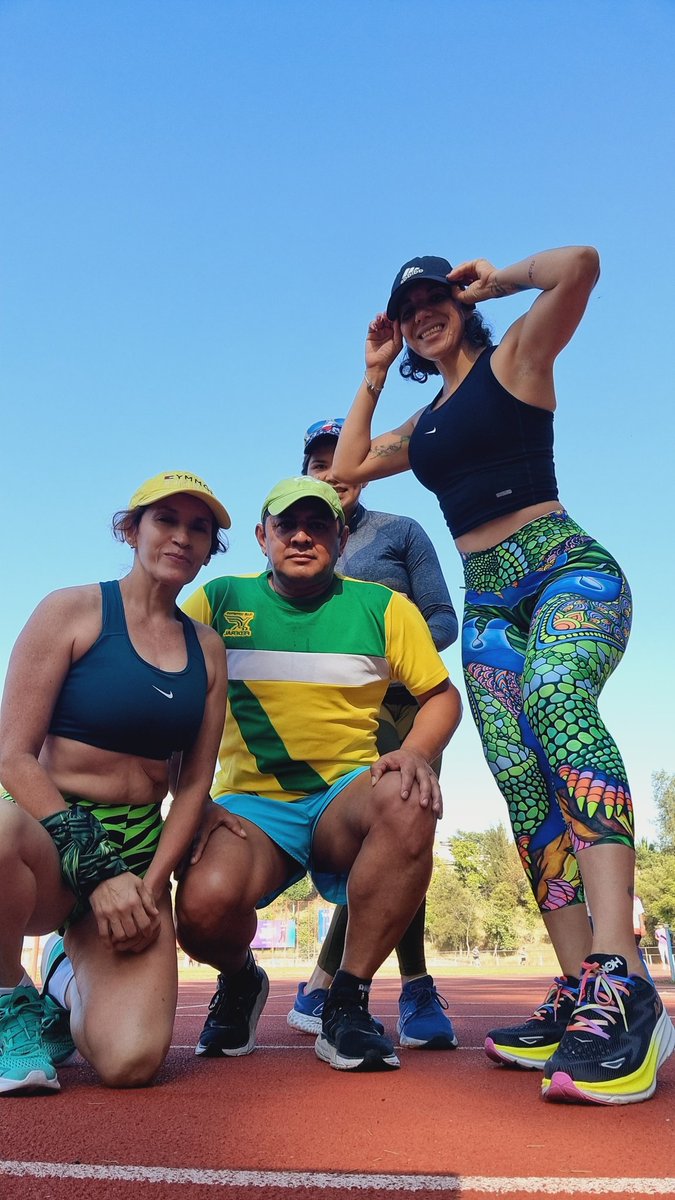 GreicyLanza's tweet photo. Tengo que respirar hondo y seguir. 🥵
5km
@ComuniRunners 🏃‍♀️🏃‍♀️🏃‍♀️🏃‍♀️🤸‍♀️
@CalaveraRunners 🔥
@MeEncantaCorrer https://t.co/0DjWFI4eG0