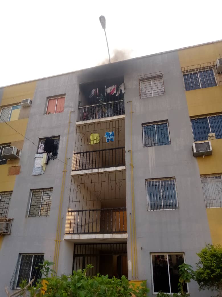 Municipio Lagunillas: Corto circuito habría provocado un incendio en apartamento del urbanismo Fabricio Ojeda - somosnoticiascol.com/zulia/ciudad-o… enero, 2024
