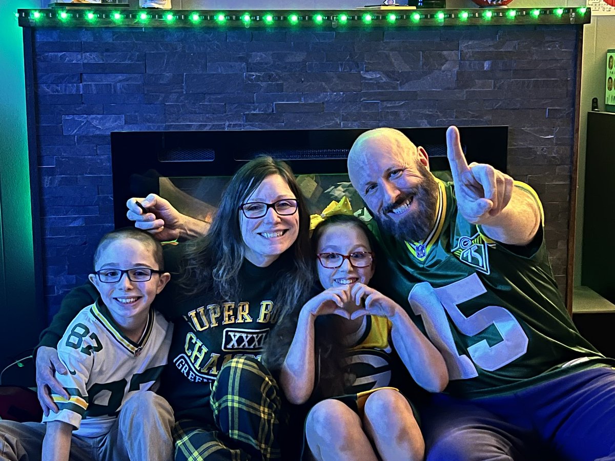 Ann Dakins tweet media