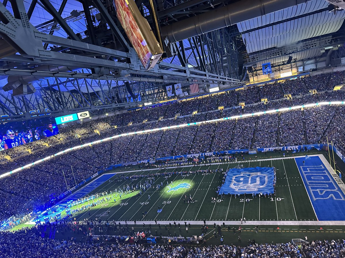 wxyzdetroit's tweet photo. Lions fans, let’s see your feelings right now in GIF responses https://t.co/WImld2s6bF