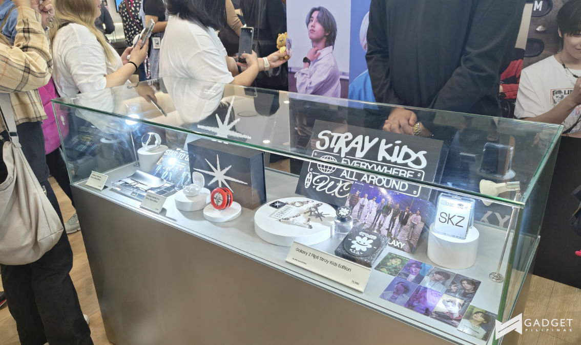 Gadget Pilipinas on X: Stray Kids-themed Galaxy devices, accessories, and  more await the STAYs in the Philippines with the #SLBS #StrayKids  Collection! You can check these out at the #SLBSStudio  #SamsungExperienceStore at