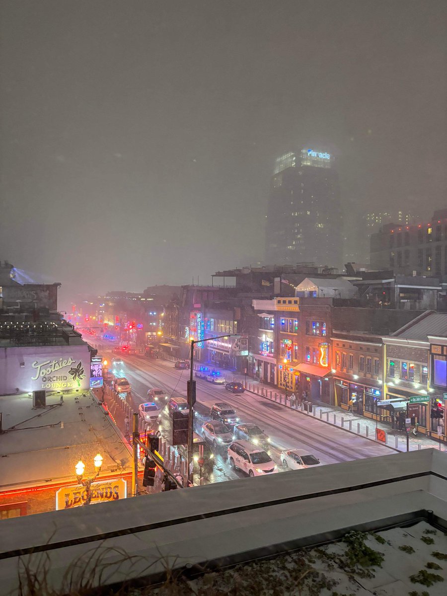spann's tweet image. Nashville tonight… Photo from Melissa Jo
