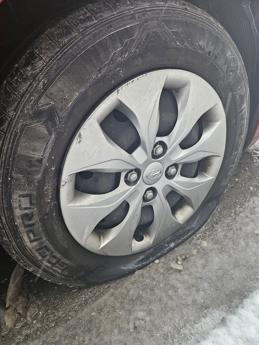 lakeoftimber's tweet photo. I can't believe that @AAA_Travel felt comfortable leaving a single woman on the side of the road, in the dark, for almost NINE HOURS until they came to get my car. I only had a flat tire. https://t.co/JC9cYolw6q