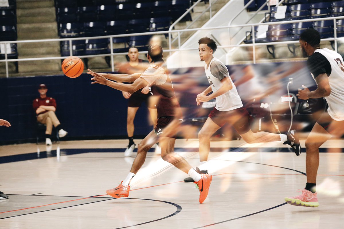 MorehouseMBB's tweet photo. 𝐅𝐨𝐜𝐮𝐬𝐞𝐝. 

#TheHouse | #BeatHoward https://t.co/Monf0PVbnx