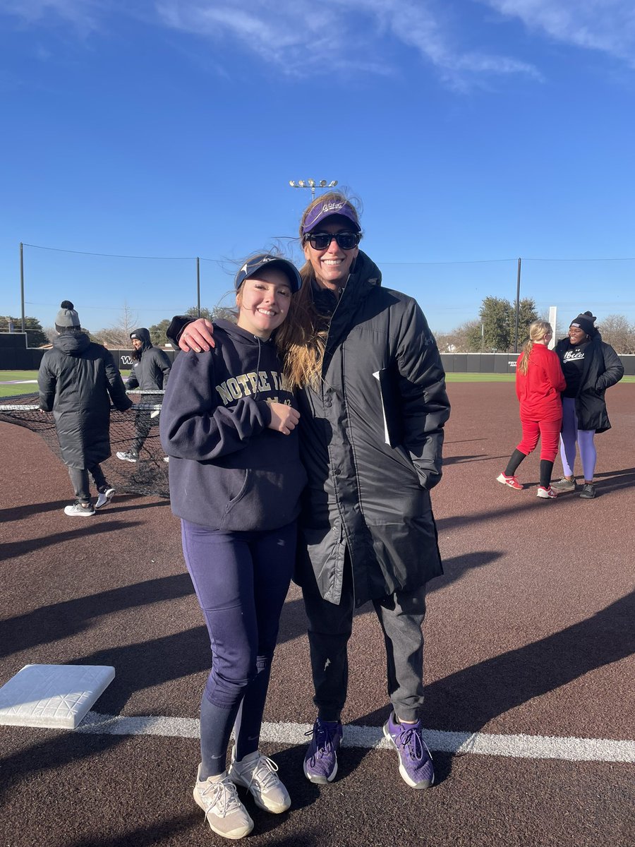 Bella Martin tweet media