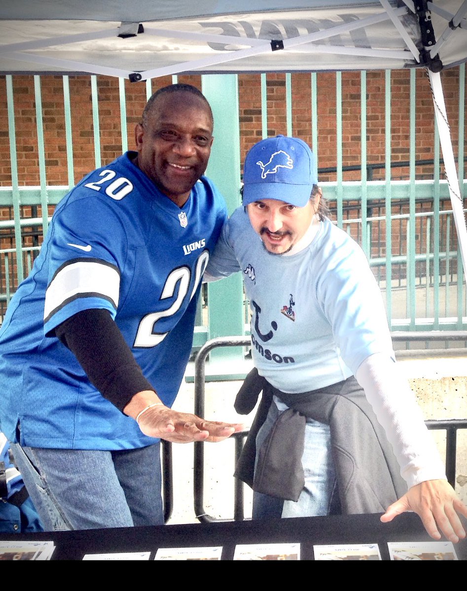 agenterob's tweet photo. Let’s Fucking Go #Lions!! Zoom Watch Party! My Good Luck Shrine to @RealBillySims , #SpiderJimmyAllen &amp; @BarrySanders is Up! #LFGL #OnePride @nealruhl @DarrenMcCarty4 @Spenmorax @RickFreitasJr1 @josuevizcay @woodwardsports @dfrivera06 https://t.co/awto03sVio